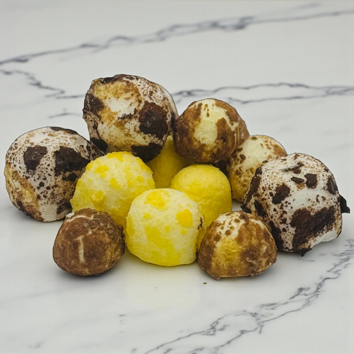Gefriergetrocknete Banana Split Bonbons