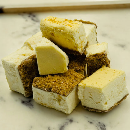 Cheese Cake Cubes – gefriergetrocknete Süßigkeit von Melfmade Munchies aus Hamburg